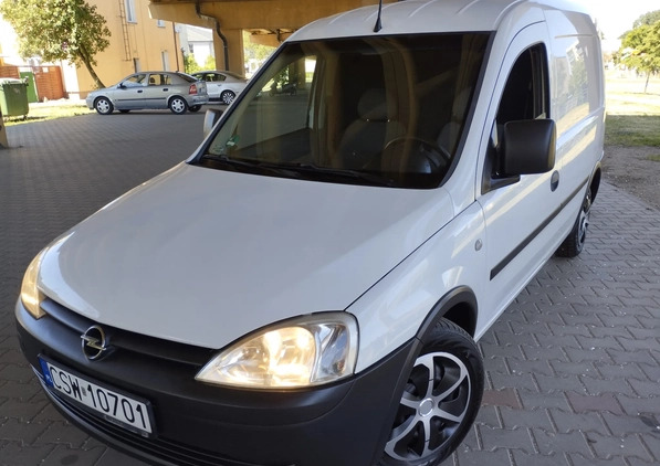 Opel Combo cena 7900 przebieg: 220000, rok produkcji 2004 z Kutno małe 407